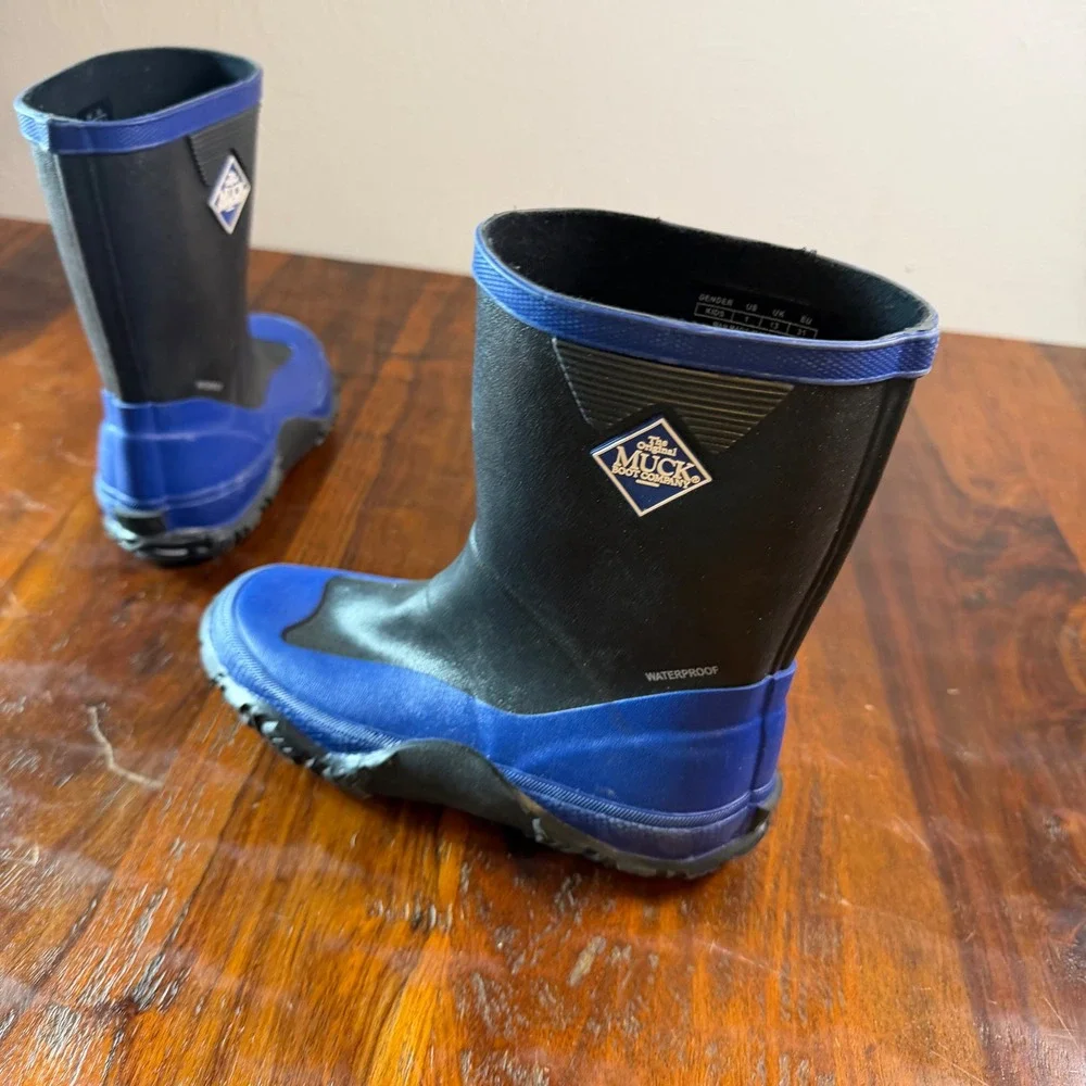Muck Boot Company Hale Kids Black Blue Waterproof Rain Boots Size 13 US